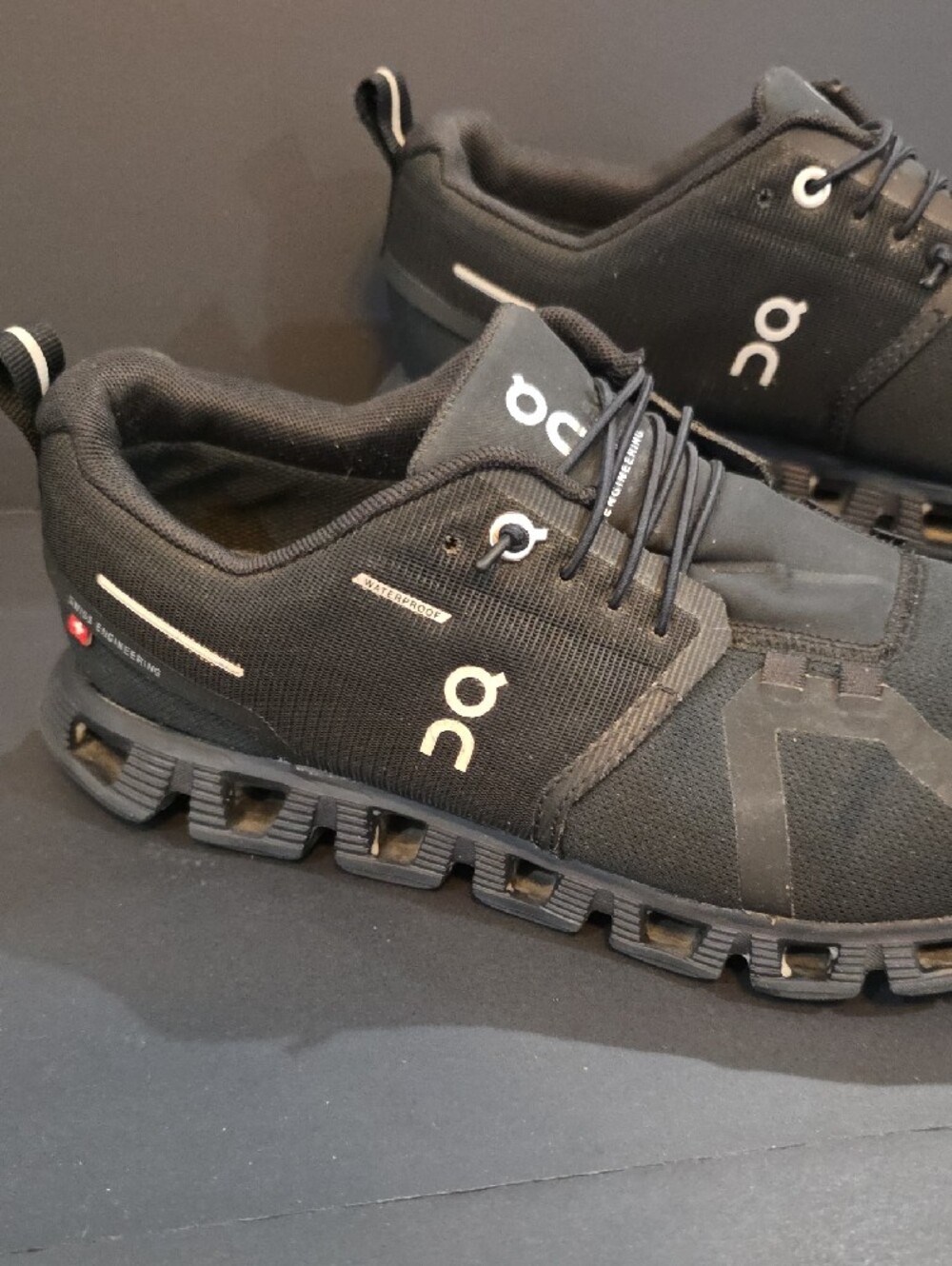On Running Cloud 6 Women’s Running Shoes - Black Size 10 - Picture 3 of 10